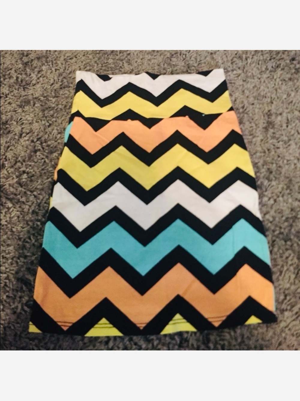 🧡CHARLOTTE RUSSE Printed Mini Pencil Skirt